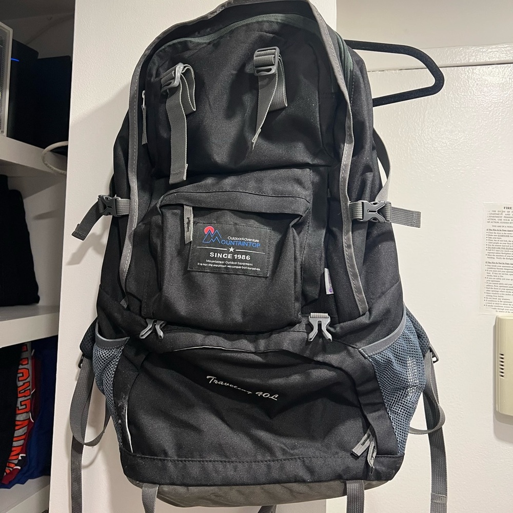 40L backpack. great condition.